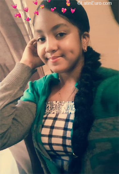 Date this sensual Dominican Republic girl Mayelin from Santo Domingo DO38063