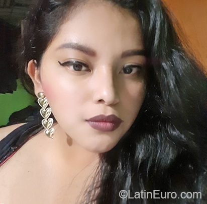 Date this nice looking Colombia girl DIANA from Colombia CO28893