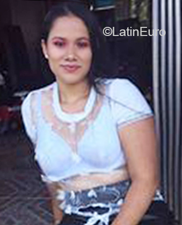 Date this pretty Colombia girl Shari from Pereira CO27304