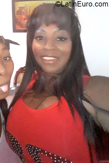 Date this sensual Colombia girl Sara from Cali CO27330
