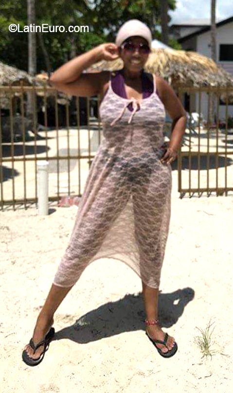 Date this exotic Dominican Republic girl Joanna from Santo Domingo DO38153