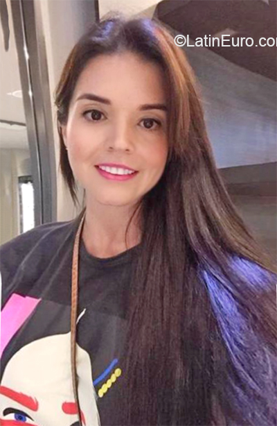 Date this good-looking Colombia girl Eri from Pereira CO27364
