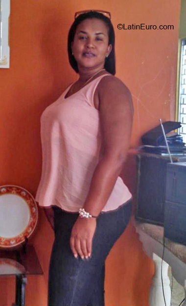 Date this fun Dominican Republic girl Juana from Santiago DO38169