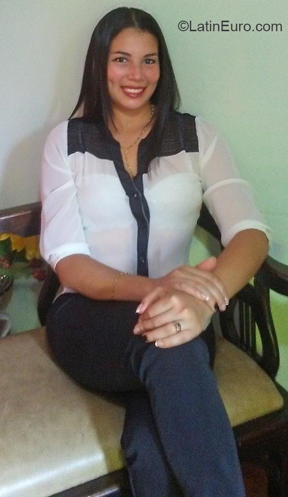 Date this beautiful Venezuela girl Maryuri from Acarigua VE3204