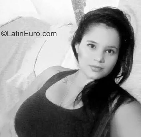 Date this sensual Colombia girl Ana from Bucaramanga CO27382