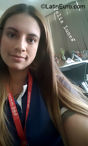 Date this good-looking Venezuela girl Karime from Valencia VE3218