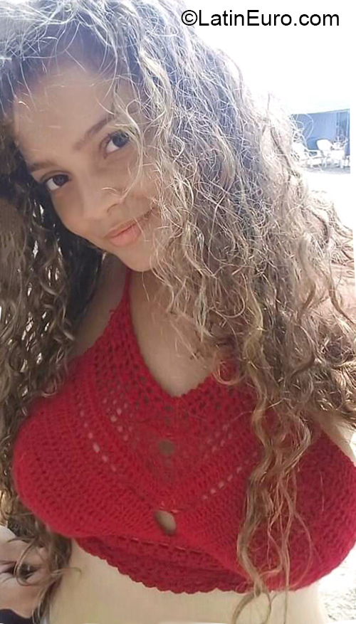 Date this sensual Colombia girl Marcela from Barranquilla CO27516