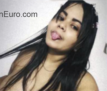 Date this attractive Colombia girl Loraine from Barranquilla CO27534