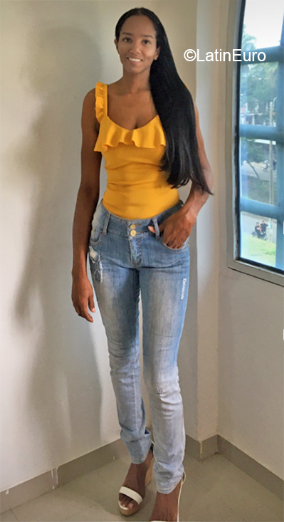Date this athletic Colombia girl Marania from Cali CO27609