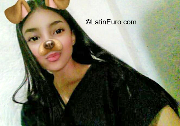 Date this lovely Venezuela girl Sofya from Los Teques VE3281