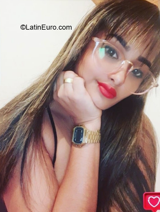 Date this pretty Colombia girl Aura from Caucasia CO27711