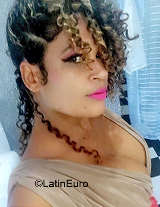 Date this happy Dominican Republic girl Rosanna from Santo Domingo DO38412