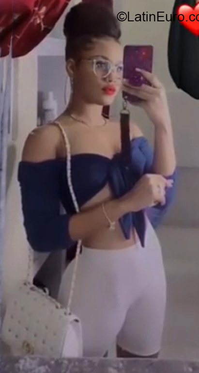 Date this lovely Dominican Republic girl Miledy from Santo Domingo DO38413