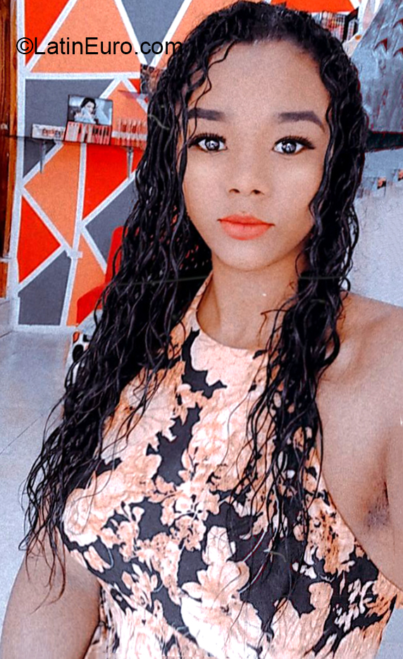 Date this young Ecuador girl Katherine from Guayas EC559