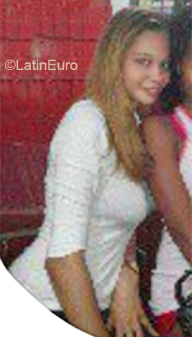 Date this stunning Dominican Republic girl Carla from San Francisco de Marcoris DO38458