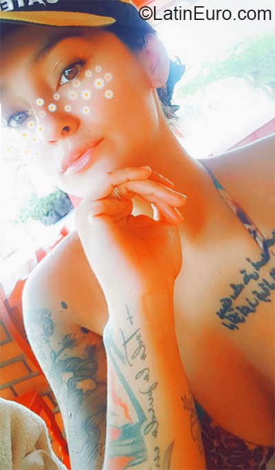 Date this cute Colombia girl Daniela from Cali CO28022
