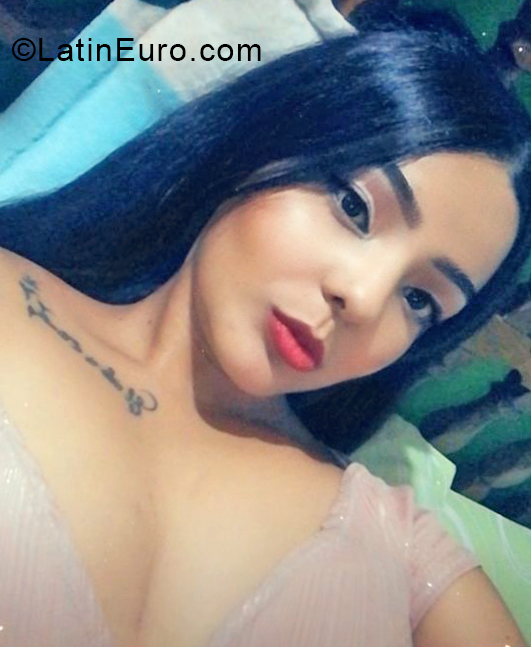 Date this beautiful Colombia girl Paola from Medellin CO28149