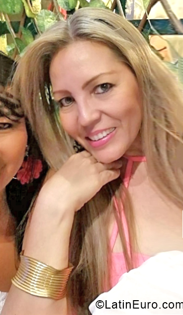 Date this lovely Colombia girl Olga from Neiva CO28164