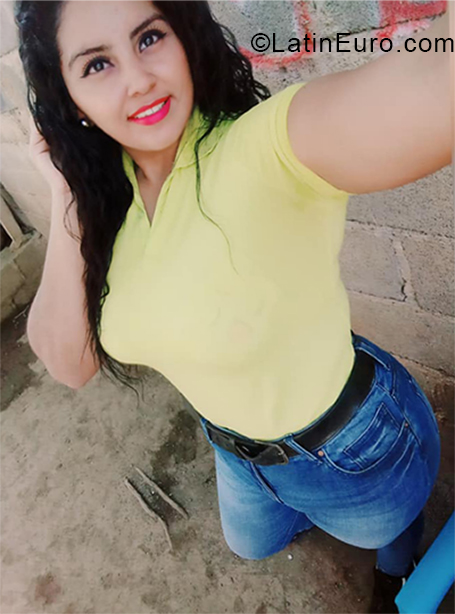 Date this sensual Nicaragua girl Izamara from Managua NI252
