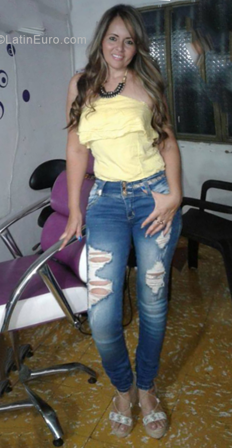 Date this delightful Colombia girl Martha from Cali CO28178