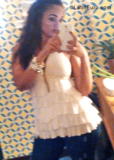 Date this georgeous Colombia girl Manuela from Medellin CO28208
