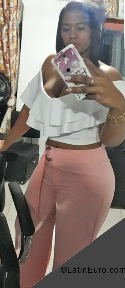 Date this funny Colombia girl Carolina from Cali CO28278