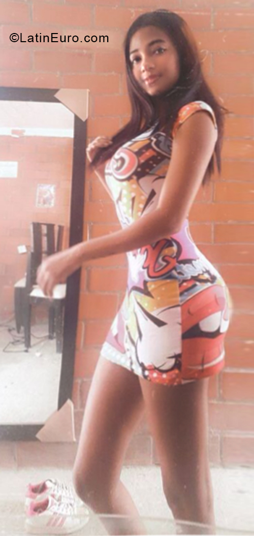 Date this beautiful Colombia girl Eliana from Cali CO28293