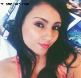 Date this sensual Colombia girl Rosi from Pereira CO28309