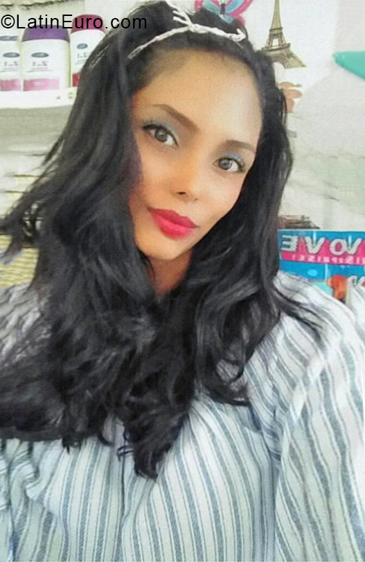 Date this stunning Venezuela girl Rosa from Portuguesa VE3418