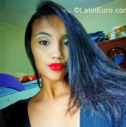 Date this beautiful Brazil girl Bianca from Rio de Janeiro BR11225