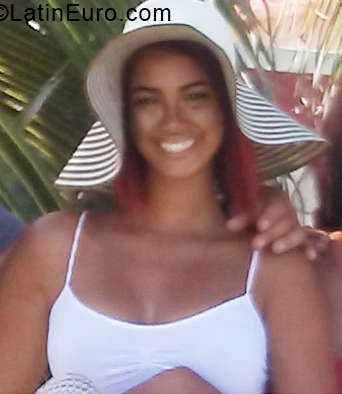 Date this cute Cuba girl Eliany from Havana CU718