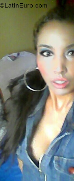Date this voluptuous Colombia girl Claudia from Popayan CO28406