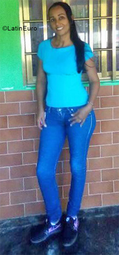 Date this fun Venezuela girl Alejandra from Ribero VE3445