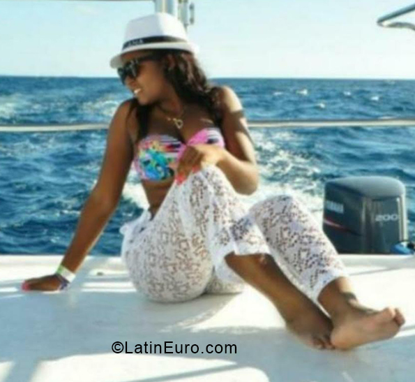 Date this exotic Dominican Republic girl Diana from La Romana DO38692
