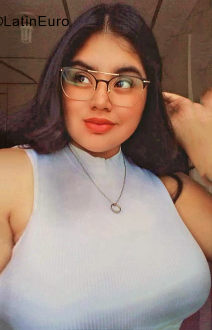 Date this funny Guatemala girl Vivian from Guatemala City GT134