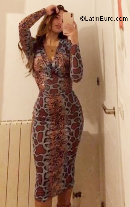 Date this georgeous Spain girl Nora from Madrid ES534