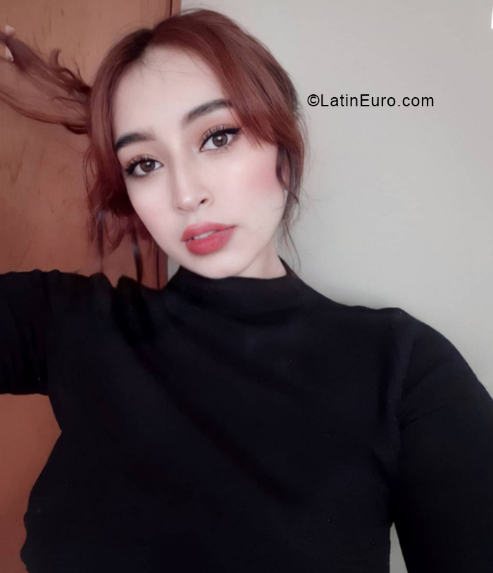 Date this exotic Colombia girl Samantha from Bogota CO28483