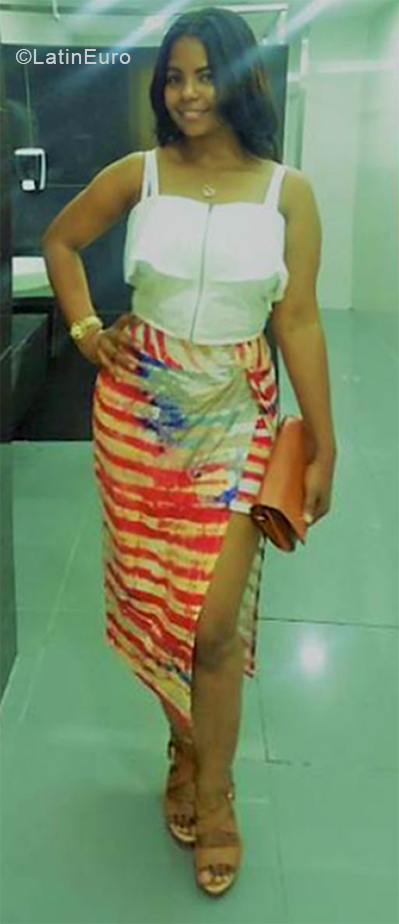 Date this sensual Dominican Republic girl Milagros from Santo Domingo DO38738