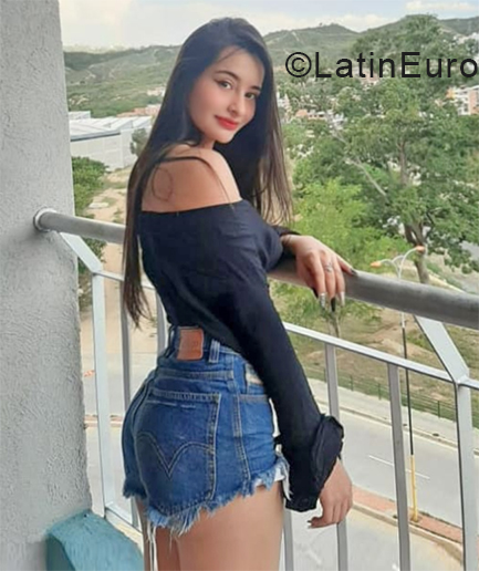 Date this hard body Dominica girl Isabella from  DM207