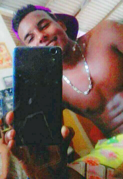Date this voluptuous Venezuela man Yojan from Barcelona VE3480