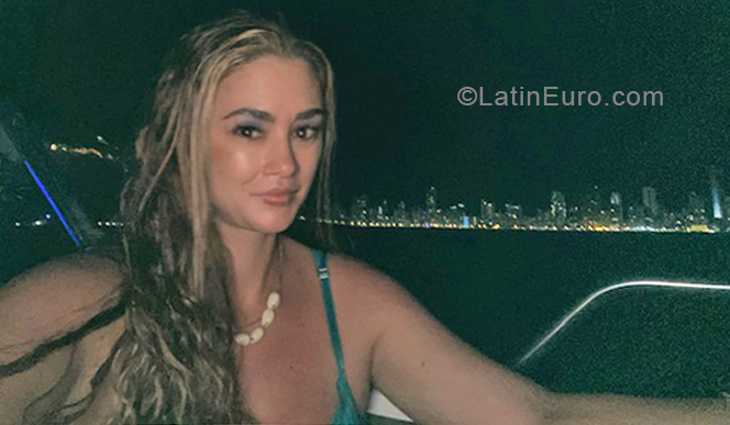 Date this delightful Colombia girl Mar from Medellin CO28550