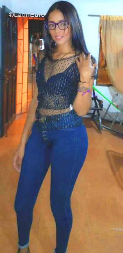 Date this charming Colombia girl Maleja from Barranquilla CO28551