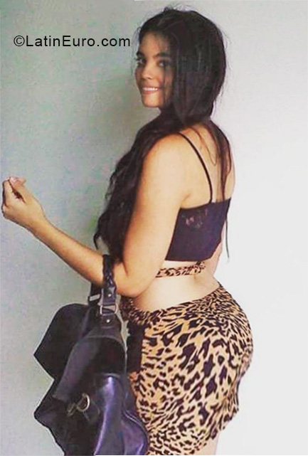 Date this charming Colombia girl Maria from Neiva CO28553