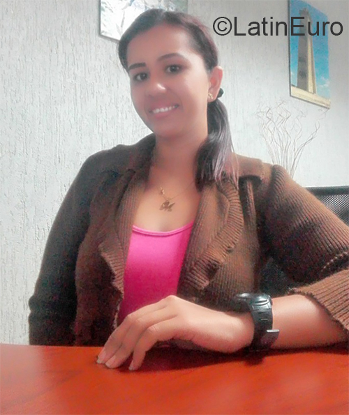Date this athletic Venezuela girl Alejandra from Caracas VE3493