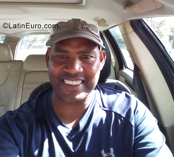 Date this exotic United States man Chris from Tulsa US20963