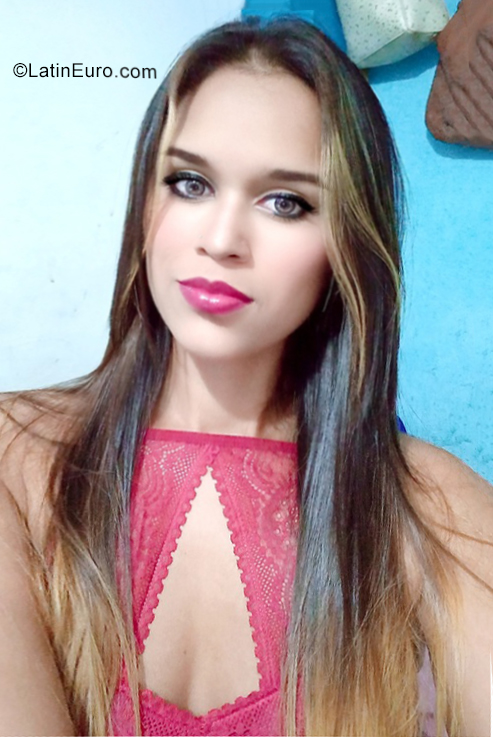 Date this funny Colombia girl Reina from Barranquilla CO28692