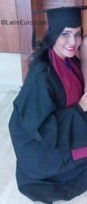 Date this voluptuous Venezuela girl Ysa from Porlamar VE3539