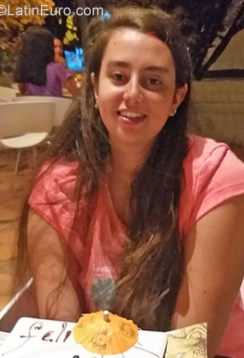 Date this happy Colombia girl Maria Alejandra from Cali CO28737