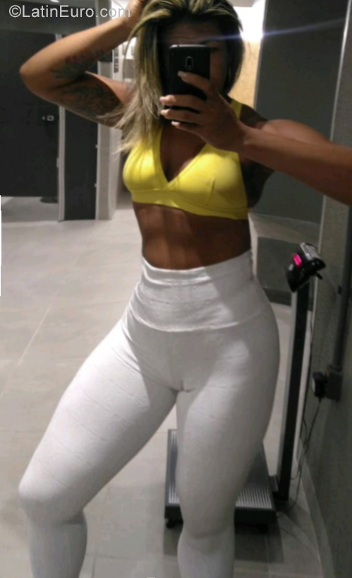 Date this exotic Brazil girl Juliana from Salvador BR12414