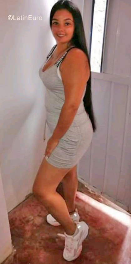 Date this lovely Colombia girl Belkis from Barranquilla CO28941